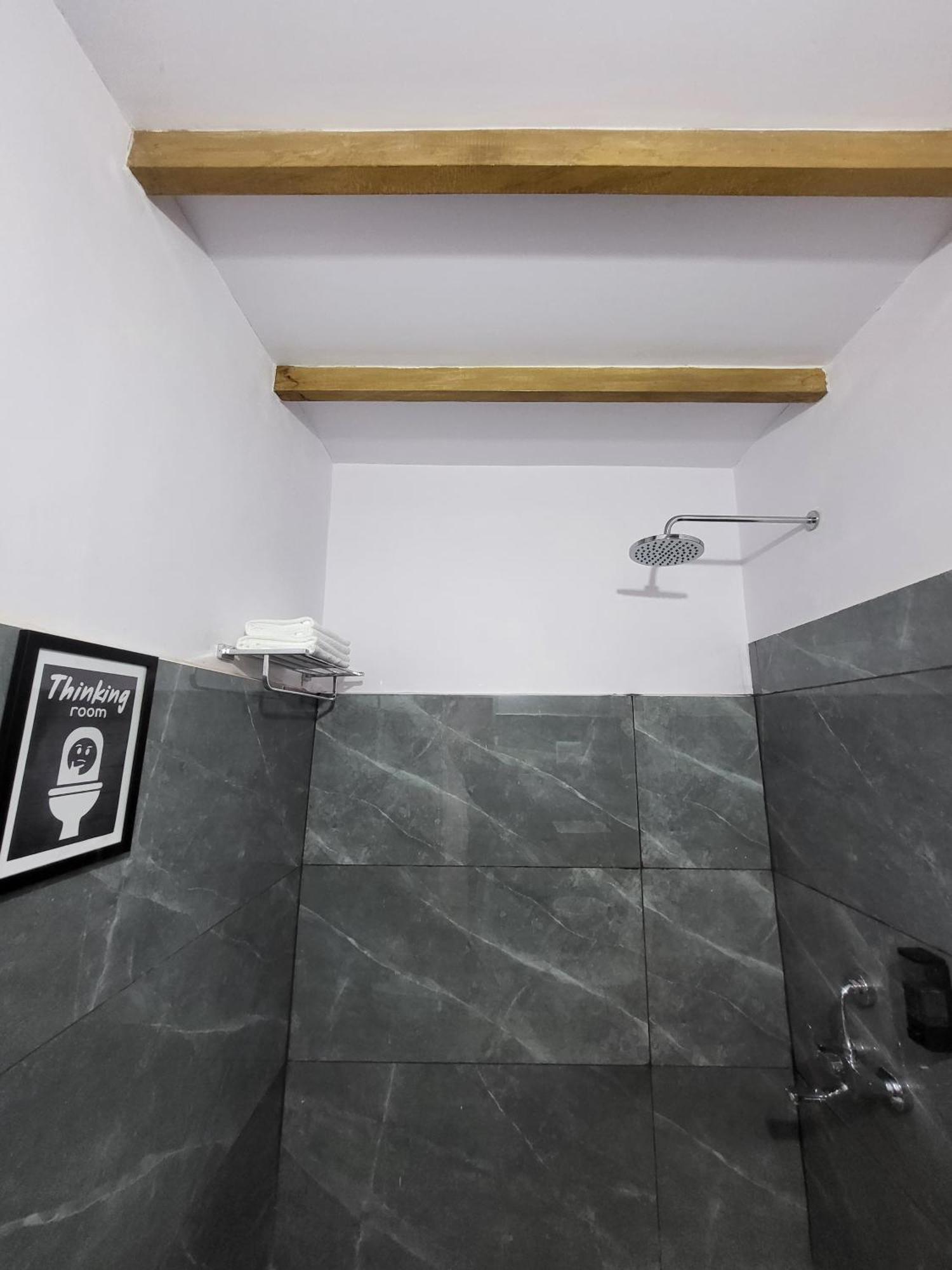 Rainbow Resorts Solan Zimmer foto